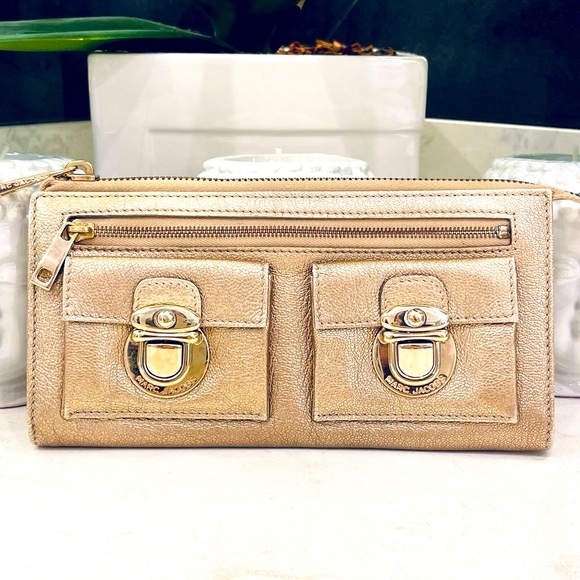 Marc Jacobs Accessories - MARC JACOBS VINTAGE VENETIA GOLD METALLIC WALLET